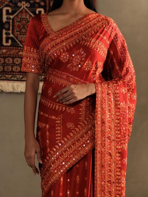 Lava Red Darpan Saree With Unstitched Blouse - Image 5